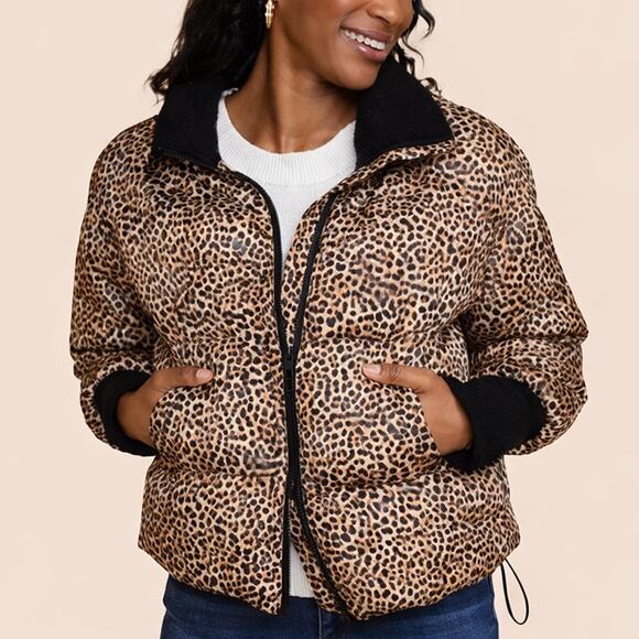Anna Cai Jackets & Blazers - Anna Cai Leopard Print Puffer Jacket Size M